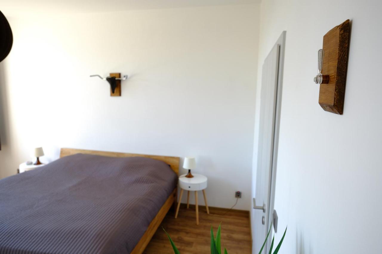 B3 - Bike & Bed Bitterfeld Apartment Exterior foto